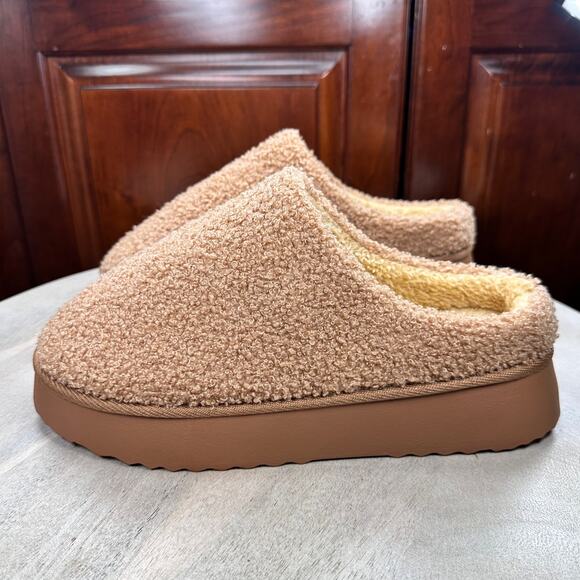 MIA Shoes - Mia Icee Womens Faux Shearling Platform Slipper Size 9 Tan Cushioned Slip On New